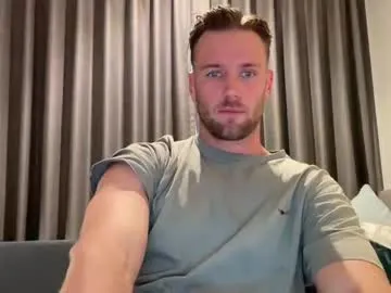 PinkyPai – webcam model profile photo Image 9