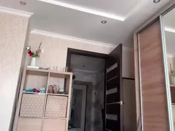 Youlalia – webcam model profile photo Image 18