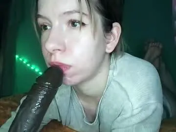 raisawetsx – webcam model profile photo Image 14