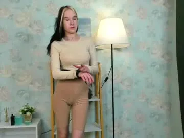 hina_porn – webcam model profile photo Image 12