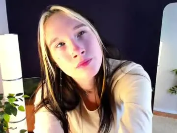 hina_porn – webcam model profile photo Image 16