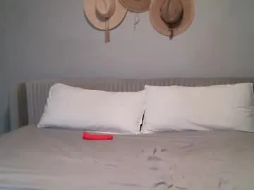 _mito_69 – webcam model profile photo Image 2