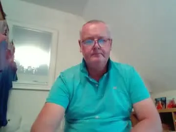 jucieLussie – webcam model profile photo Image 18