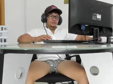 LoversPro – webcam model profile photo Image 12