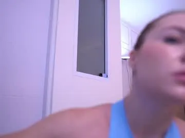 Ninjainia – webcam model profile photo Image 14