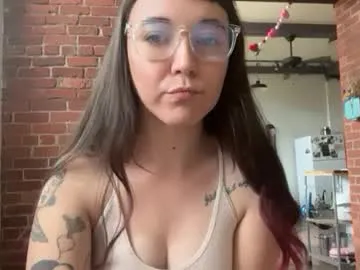 millemimi – webcam model profile photo Image 3