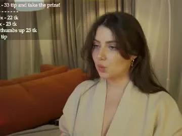 IORio2 – webcam model profile photo Image 9