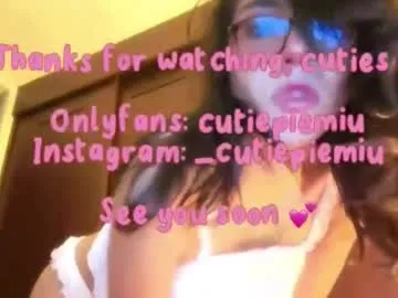 hina_porn – webcam model profile photo Image 18