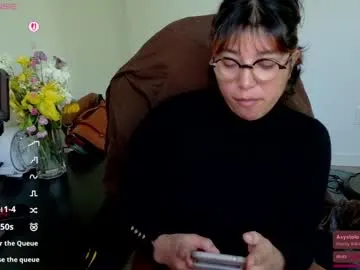 little_effy18_ – webcam model profile photo Image 11