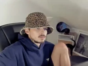 cumb_and_cumber – webcam model profile photo Image 17