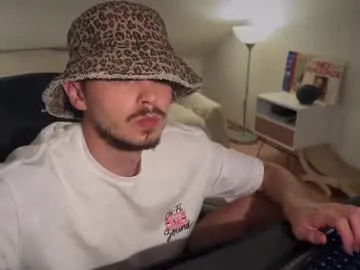 cumb_and_cumber – webcam model profile photo Image 9