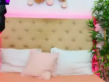 molochnaya000 – webcam model profile photo Image 5