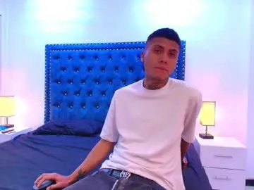 benevolently – webcam model profile photo Image 4