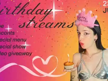 molochnaya000 – webcam model profile photo Image 9