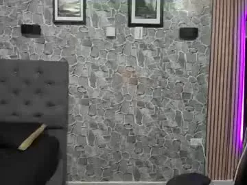 Yna-and-Yn – webcam model profile photo Image 11