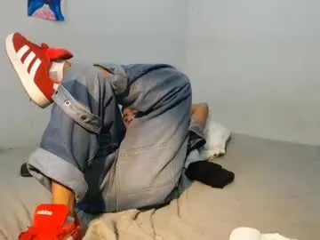 milly_shy – webcam model profile photo Image 5