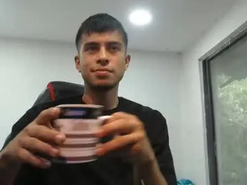 milly_shy – webcam model profile photo Image 8