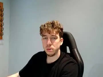 _Abril-Office1 – webcam model profile photo Image 10