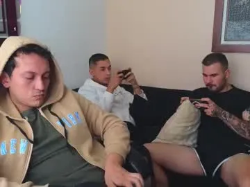 lynn9000 – webcam model profile photo Image 6