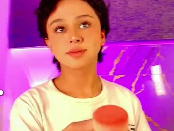 ysabell_viveris – webcam model profile photo Image 12