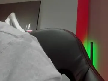 HopeHeaven – webcam model profile photo Image 5