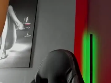 HopeHeaven – webcam model profile photo Image 8