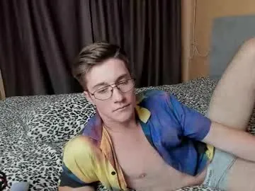 IORio2 – webcam model profile photo Image 14