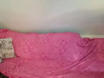 lucretiaburnaugh – webcam model profile photo Image 4