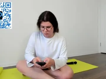 amcutefatima – webcam model profile photo Image 8