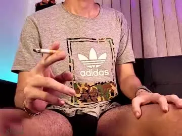 lynn9000 – webcam model profile photo Image 8