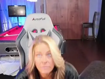 lucretiaburnaugh – webcam model profile photo Image 5