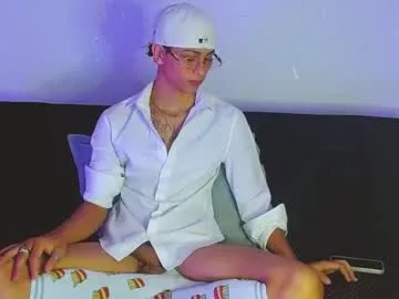 Anallovess – webcam model profile photo Image 6