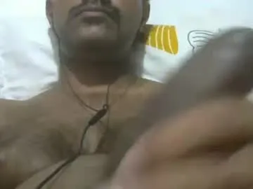 Taanni – webcam model profile photo Image 7