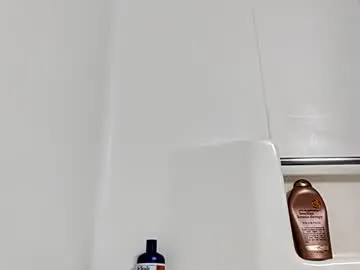 milly_shy – webcam model profile photo Image 19