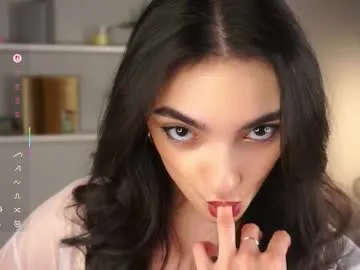 maataaan – webcam model profile photo Image 15