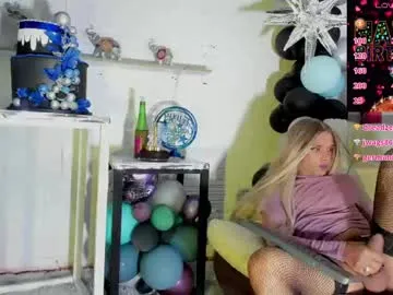 IORio2 – webcam model profile photo Image 13