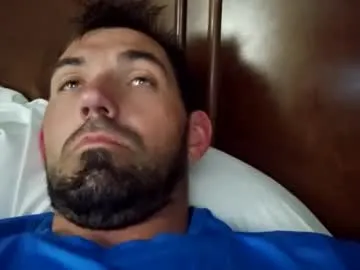 TOP_po – webcam model profile photo Image 15