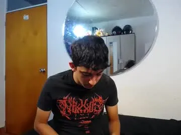 loya_best – webcam model profile photo Image 15