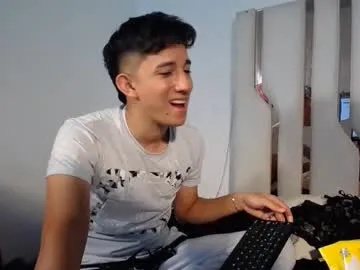 loya_best – webcam model profile photo Image 3