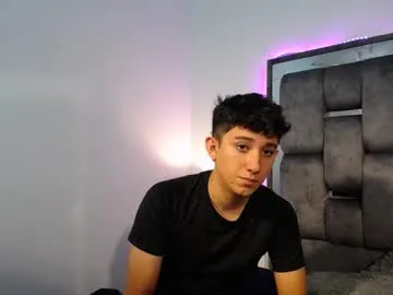 loya_best – webcam model profile photo Image 9