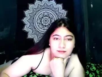 -VikkiL0vesCheese- – webcam model profile photo Image 3