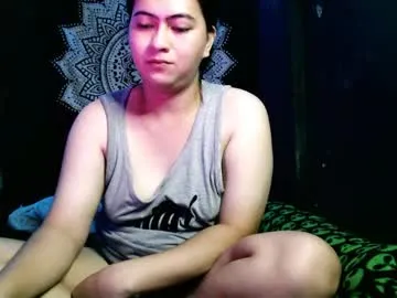 -VikkiL0vesCheese- – webcam model profile photo Image 5