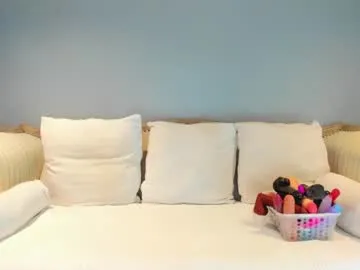 IORio2 – webcam model profile photo Image 17