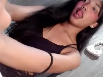 Lola_Hale – webcam model profile photo Image 6