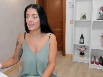 luckrose – webcam model profile photo Image 8