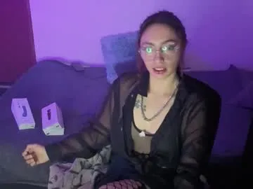 Hot-Haney77 – webcam model profile photo Image 3