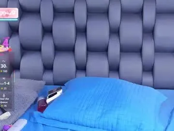 kur_purp – webcam model profile photo Image 19