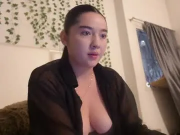 Linnea – webcam model profile photo Image 15