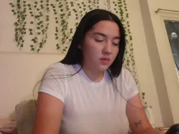 Linnea – webcam model profile photo Image 16