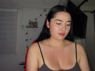 Linnea – webcam model profile photo Image 5